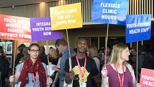 Activismo por la juventud en AIDS 2016. Foto: Liz Highleyman, hivandhepatitis.com 